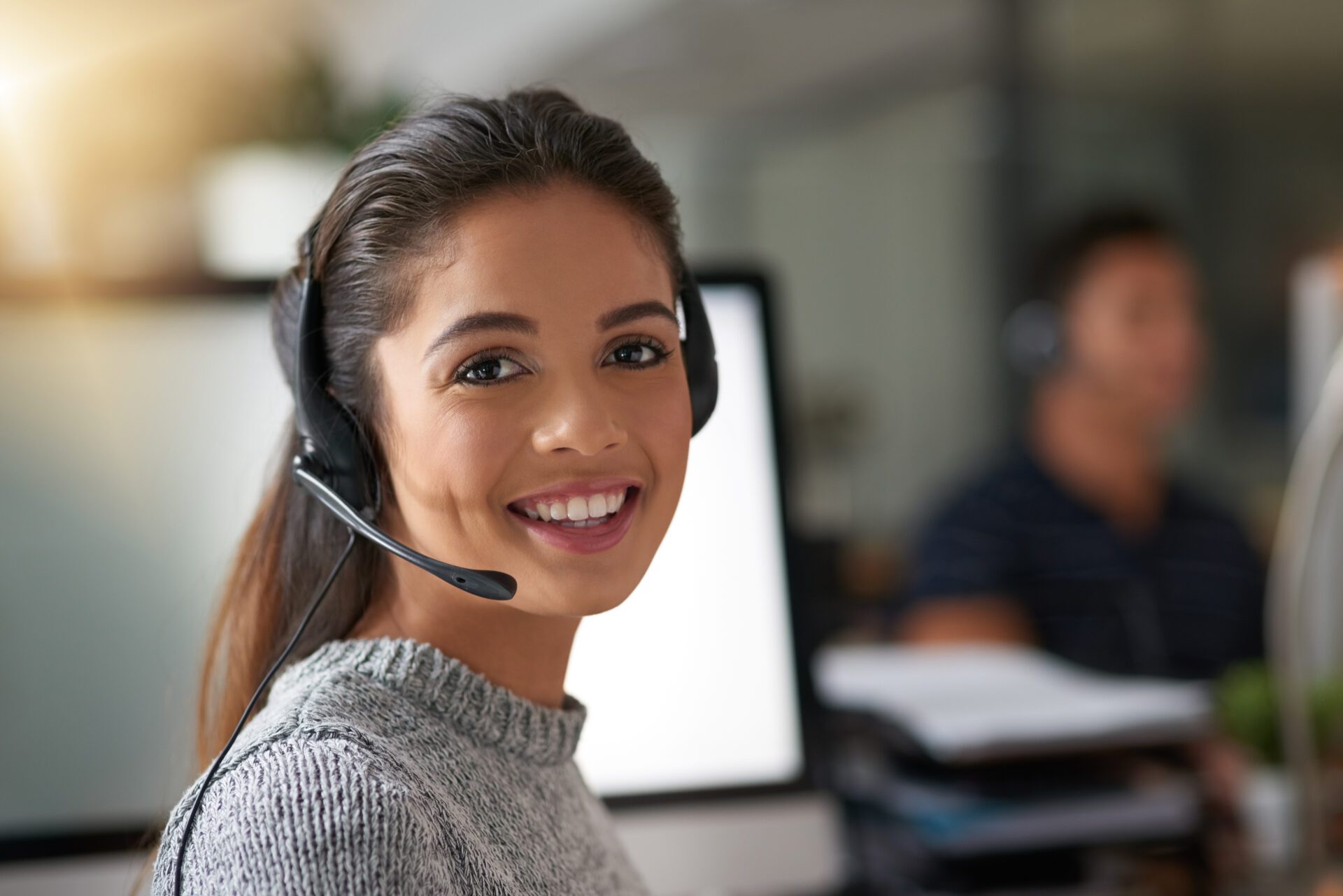 Kanekt 365's agents only take calls for one restaurant, so they are Brand Experts. A dedicated workforce guarantees an improved Customer Experience, an Increase in Repeat Sales & Reduced in-store Labor Costs!